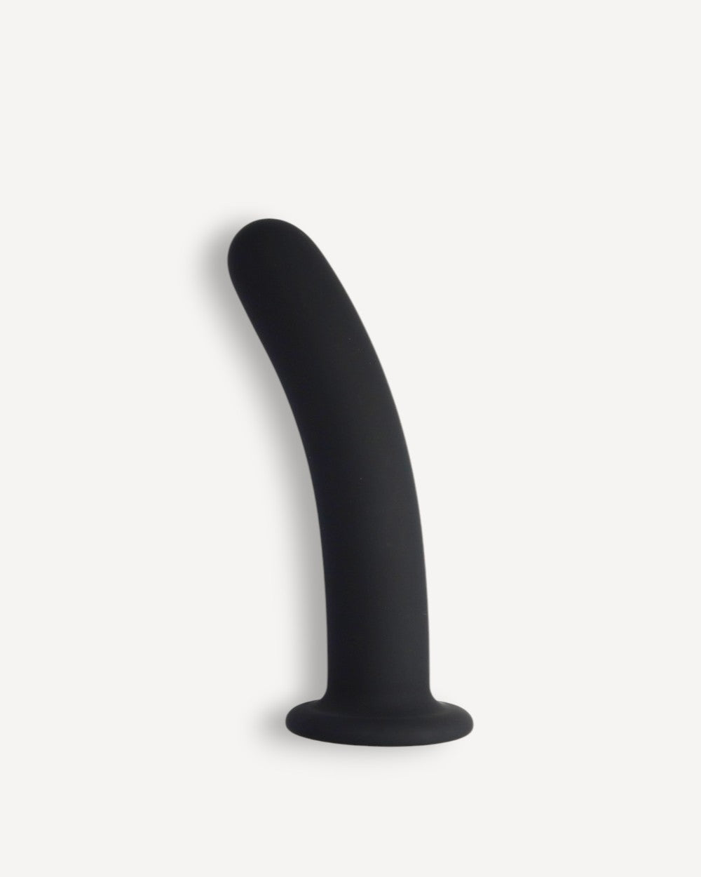 Dora, dildo ergonomique de Solena, conçu pour des sensations intenses et un plaisir optimal.